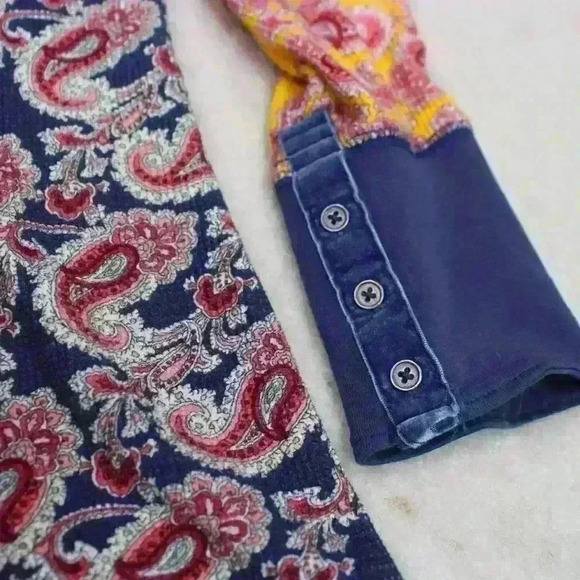 SUNDANCE Thermal Paisley Quarter Sleeve Velvet Detail Button Cuff Women Pet Med - Picture 2 of 9